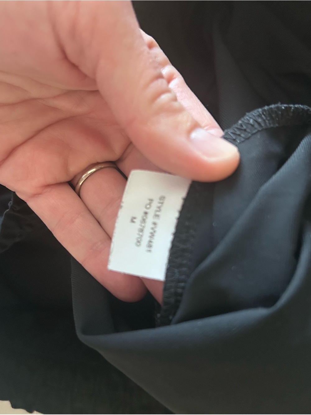 TWO PAIRS Vuori Women's Miles Jogger in Black - Picture 5 of 10